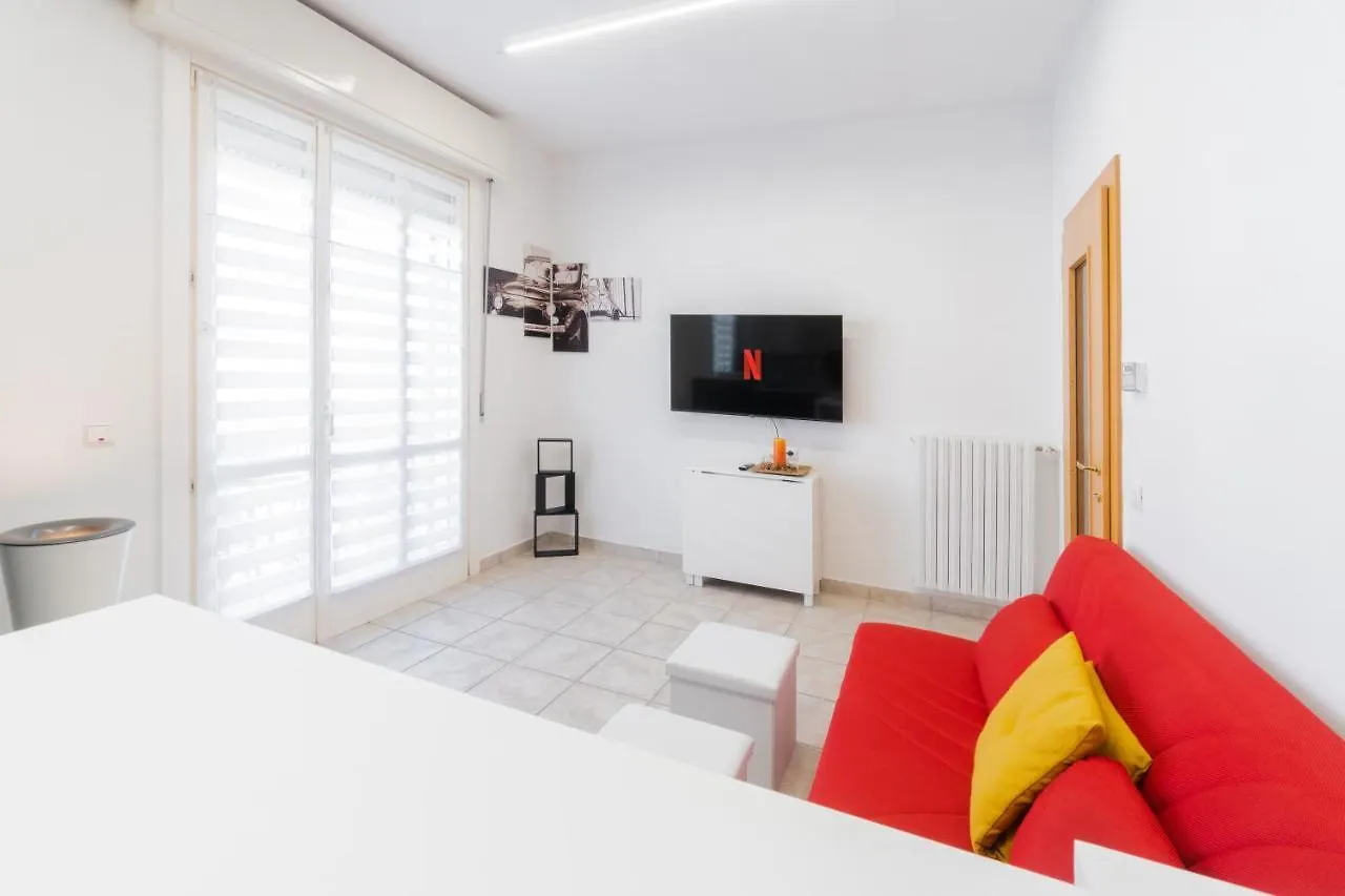 Appartamento Viale Della Repubblica Free Parking E Wifi 1 Minute To Garda Lake Peschiera del Garda