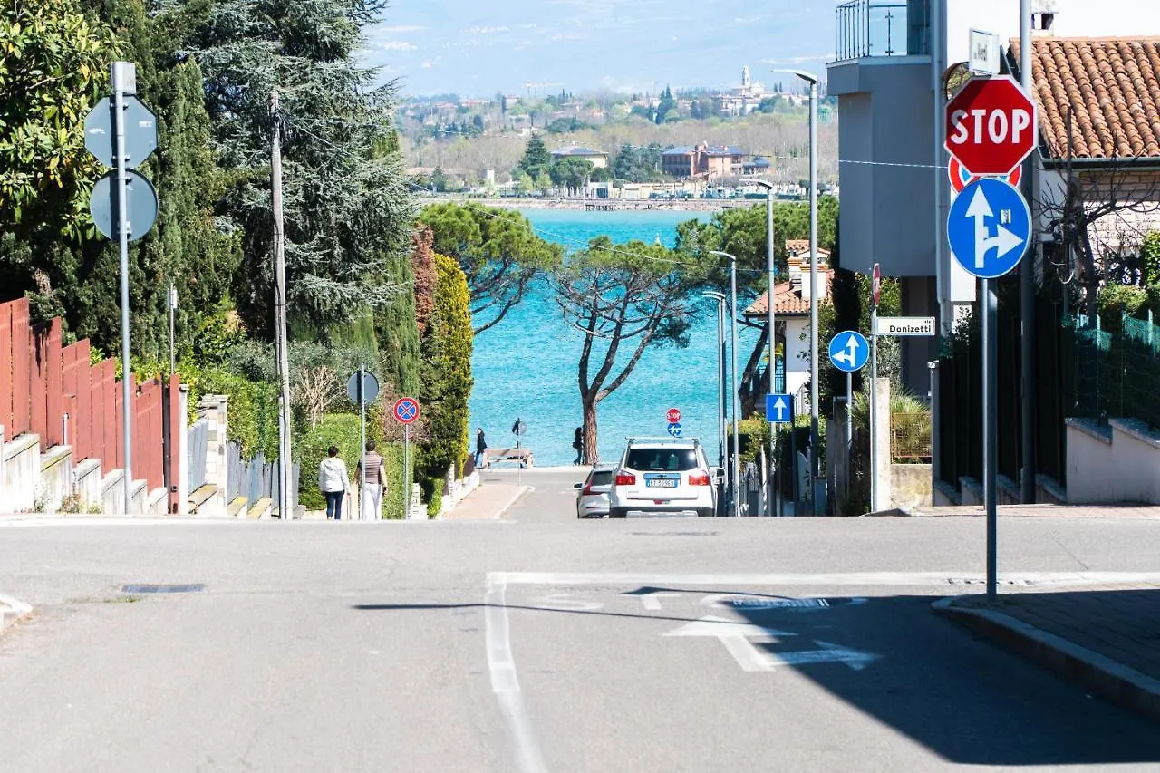 Appartamento Viale Della Repubblica Free Parking E Wifi 1 Minute To Garda Lake Peschiera del Garda Italia